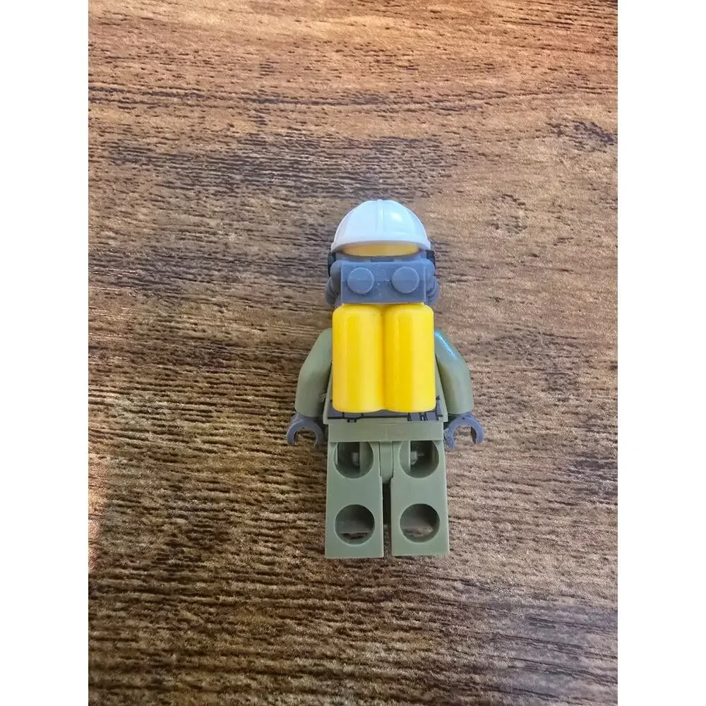 LEGO City Volcano Explorer minifigure from 2016